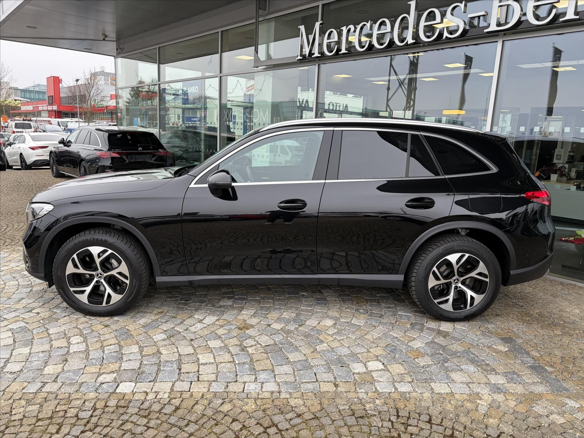 Mercedes-Benz GLC, GLC 300de 4MATIC - fotka 2