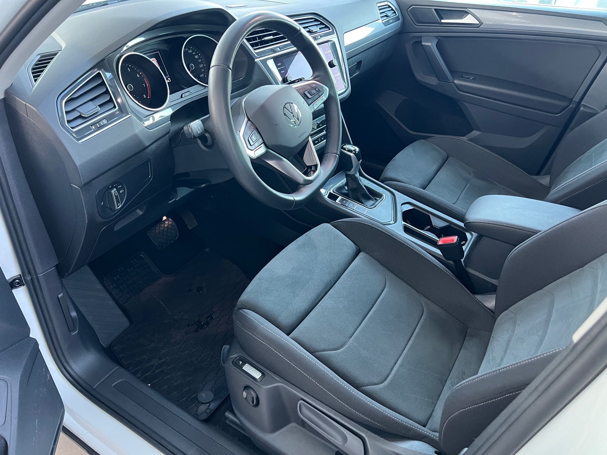 Volkswagen Tiguan, Life  1,5TSI 110kW DSG - fotka 5