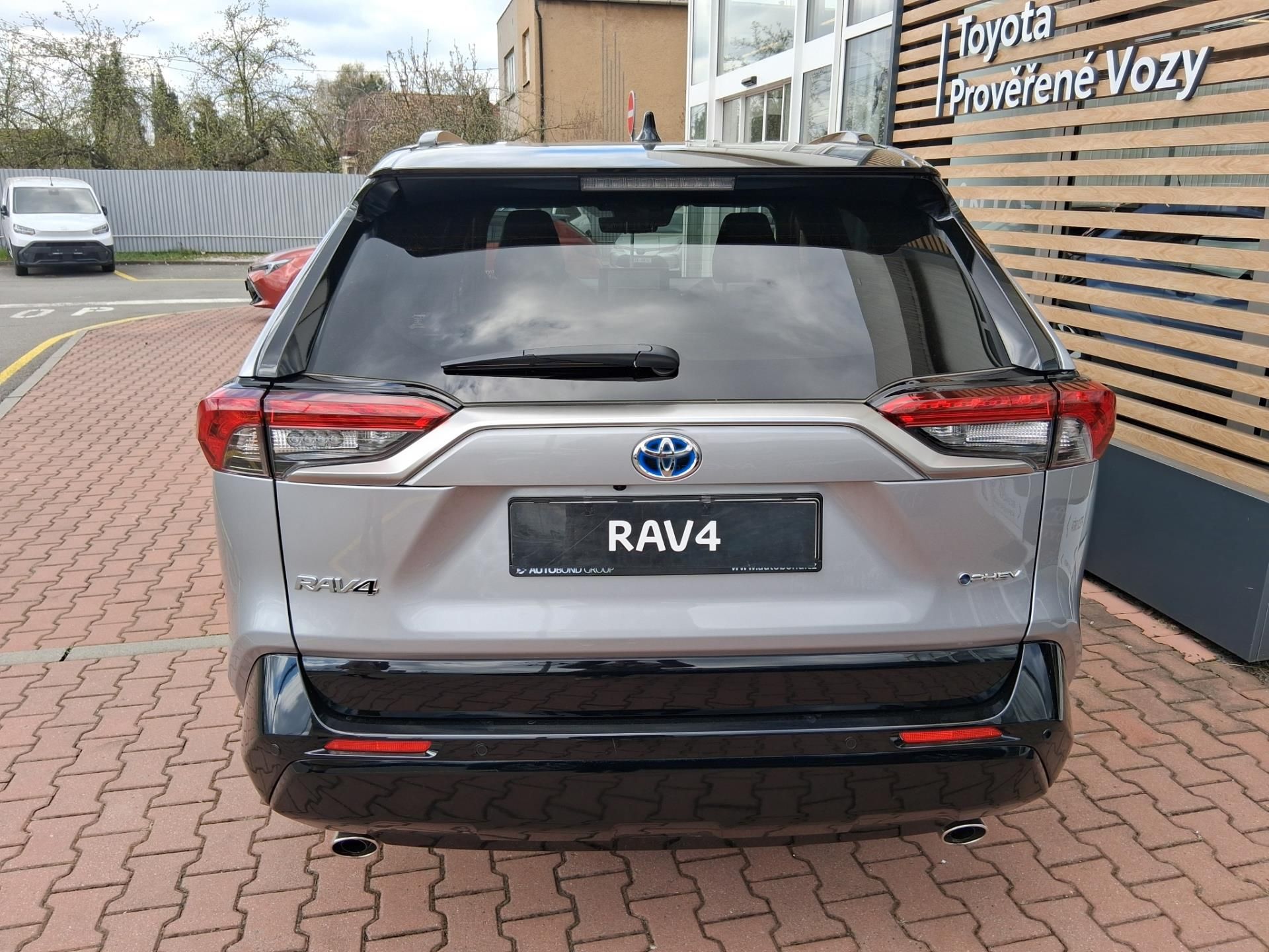 Toyota Rav4, 2,0 PHEV Selection 4x4 - fotka 5