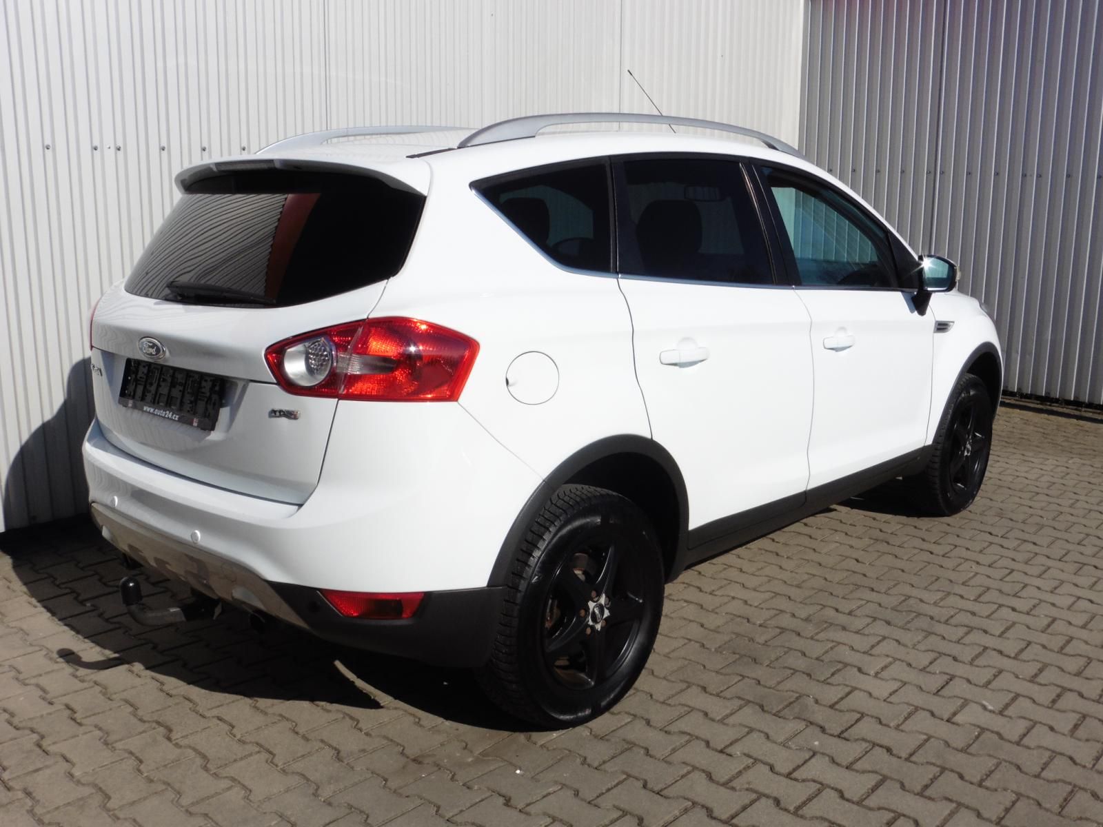 Ford Kuga, 2,0 TDCi Titanium 4X4 - fotka 3