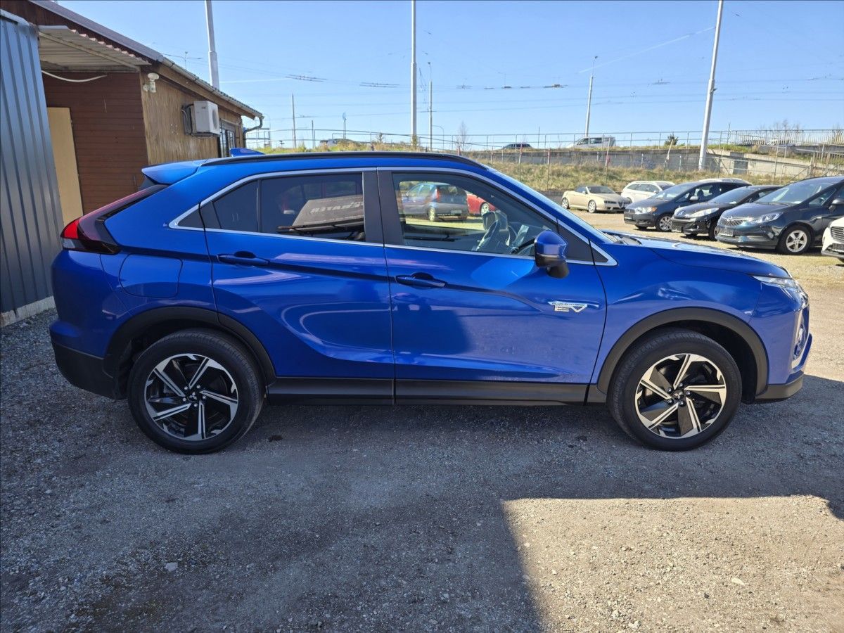 Mitsubishi Eclipse Cross, 2,4 PHEV  4x4  Záruka DPH - fotka 4