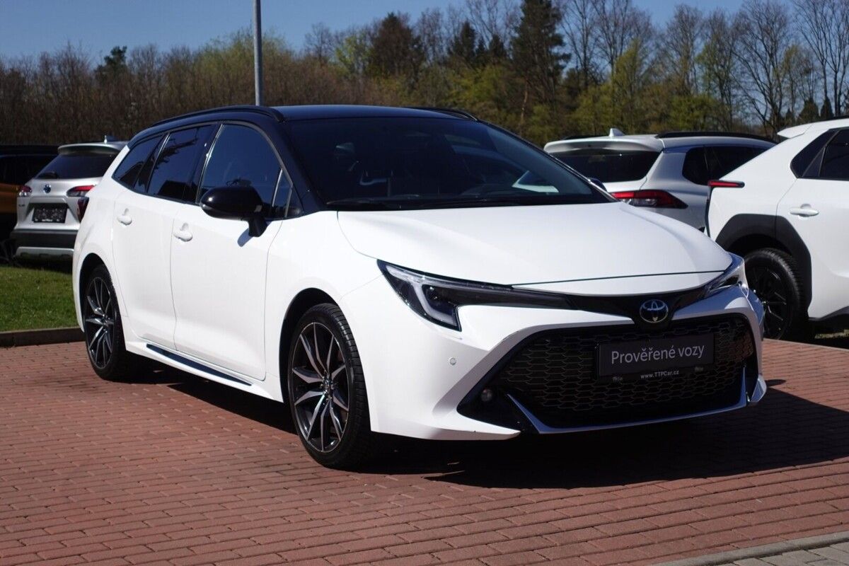 Toyota Corolla, 2,0HSD GR-Sport Dynamic - fotka 3