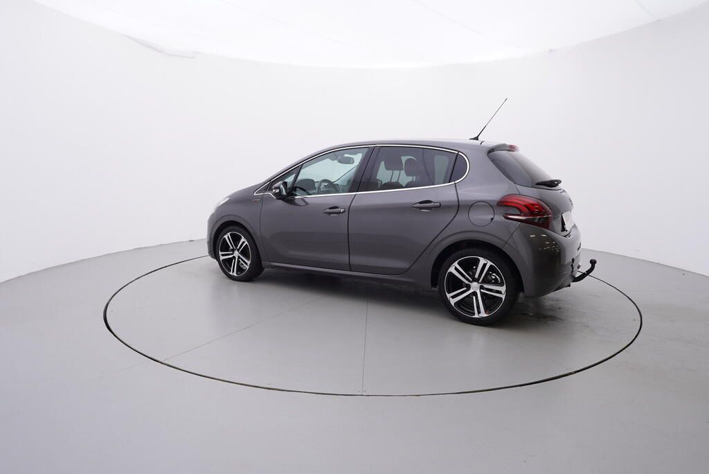 Peugeot 208, GT line 1.2 81 kW - fotka 3