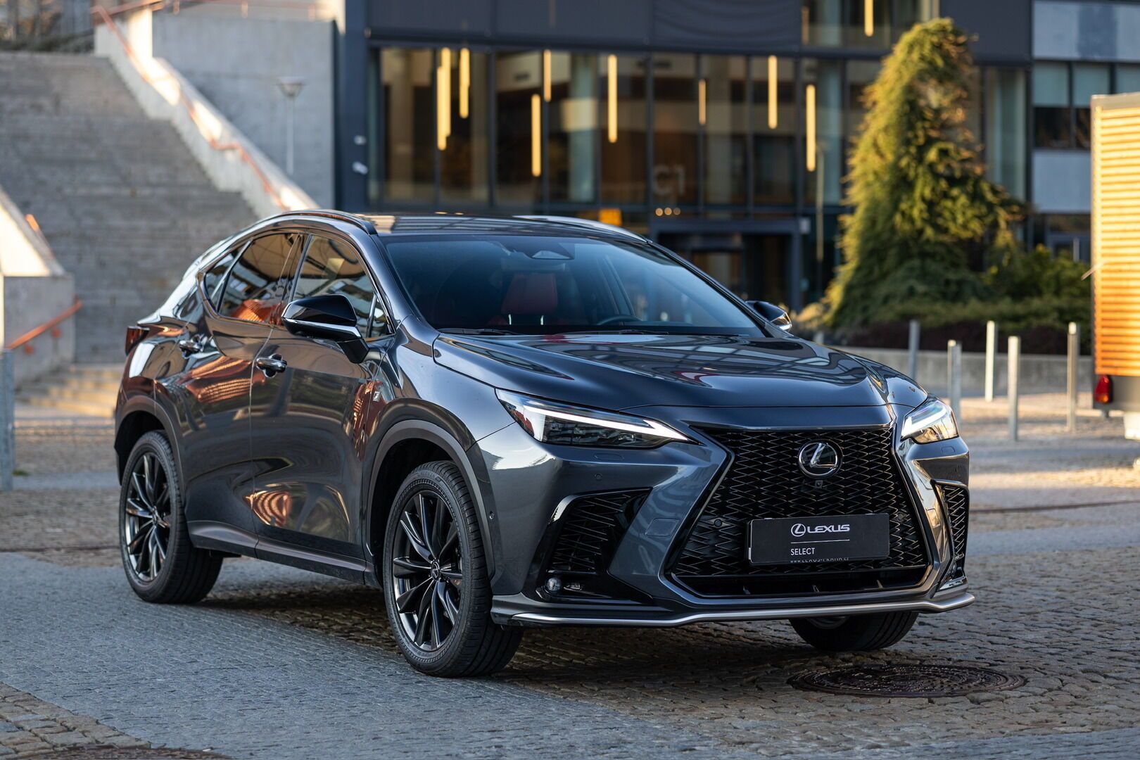 Lexus NX 350h, LEXUS NX 350H 2,5 HEV F SPORT - fotka 4