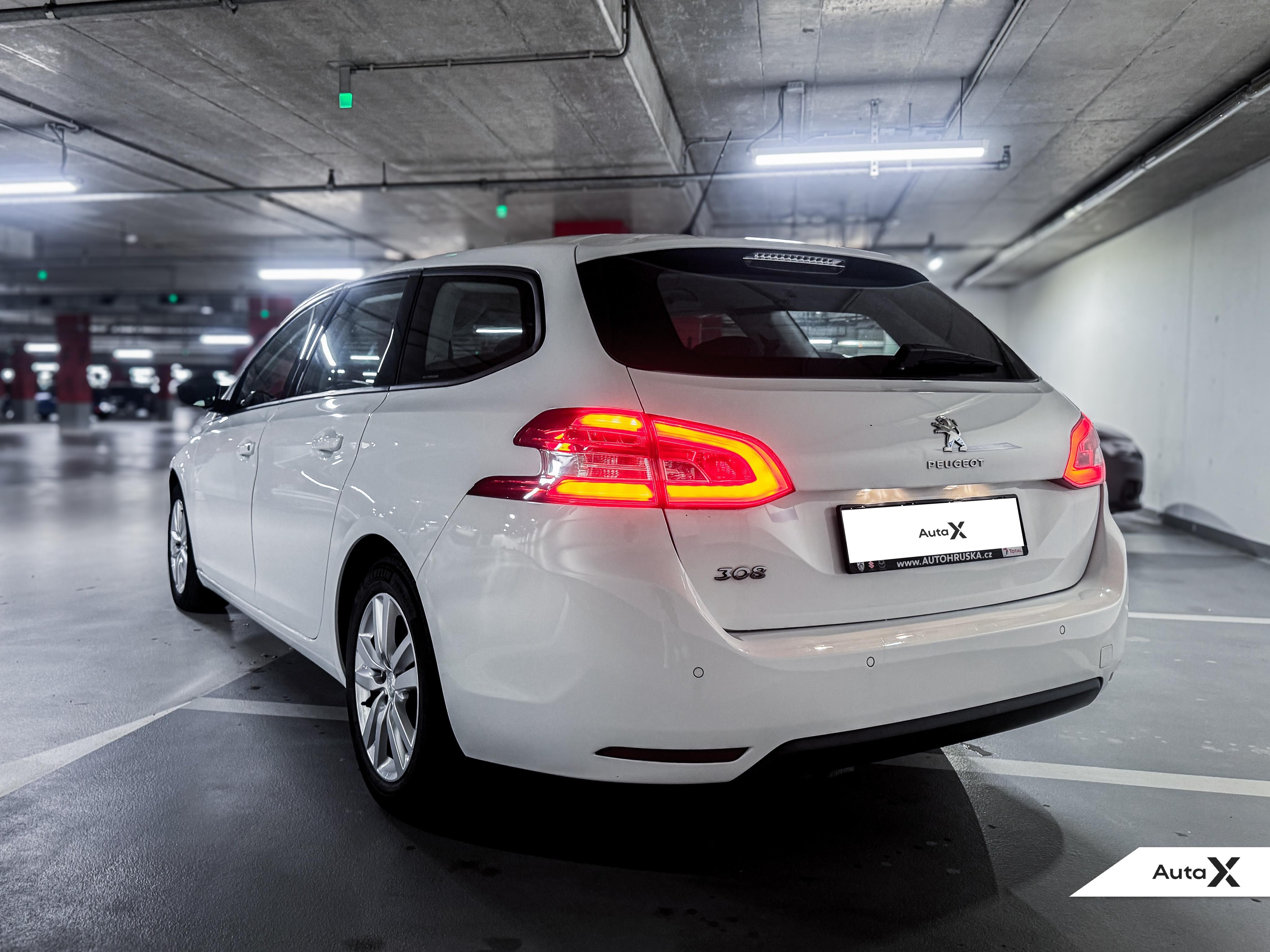 Peugeot 308, SW 1.5 BlueHDi 96 kW - fotka 5