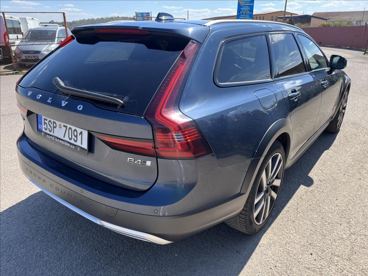 Volvo V90, 2,0 B4 145KW CROSS COUNTRY DPH - fotka 6