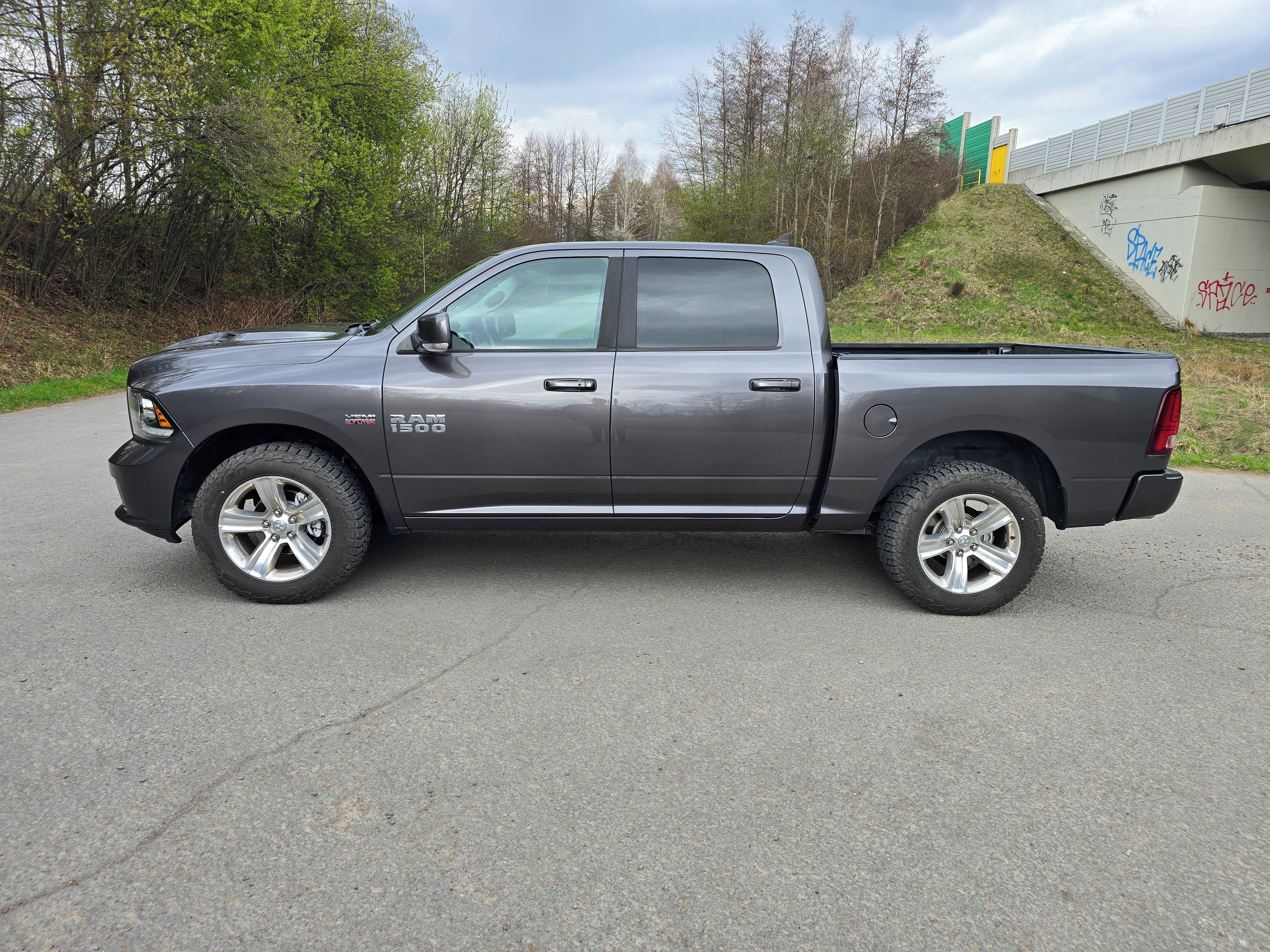 Dodge Ram, 5,7 HEMI, SPORT, 4X4, DPH - fotka 6
