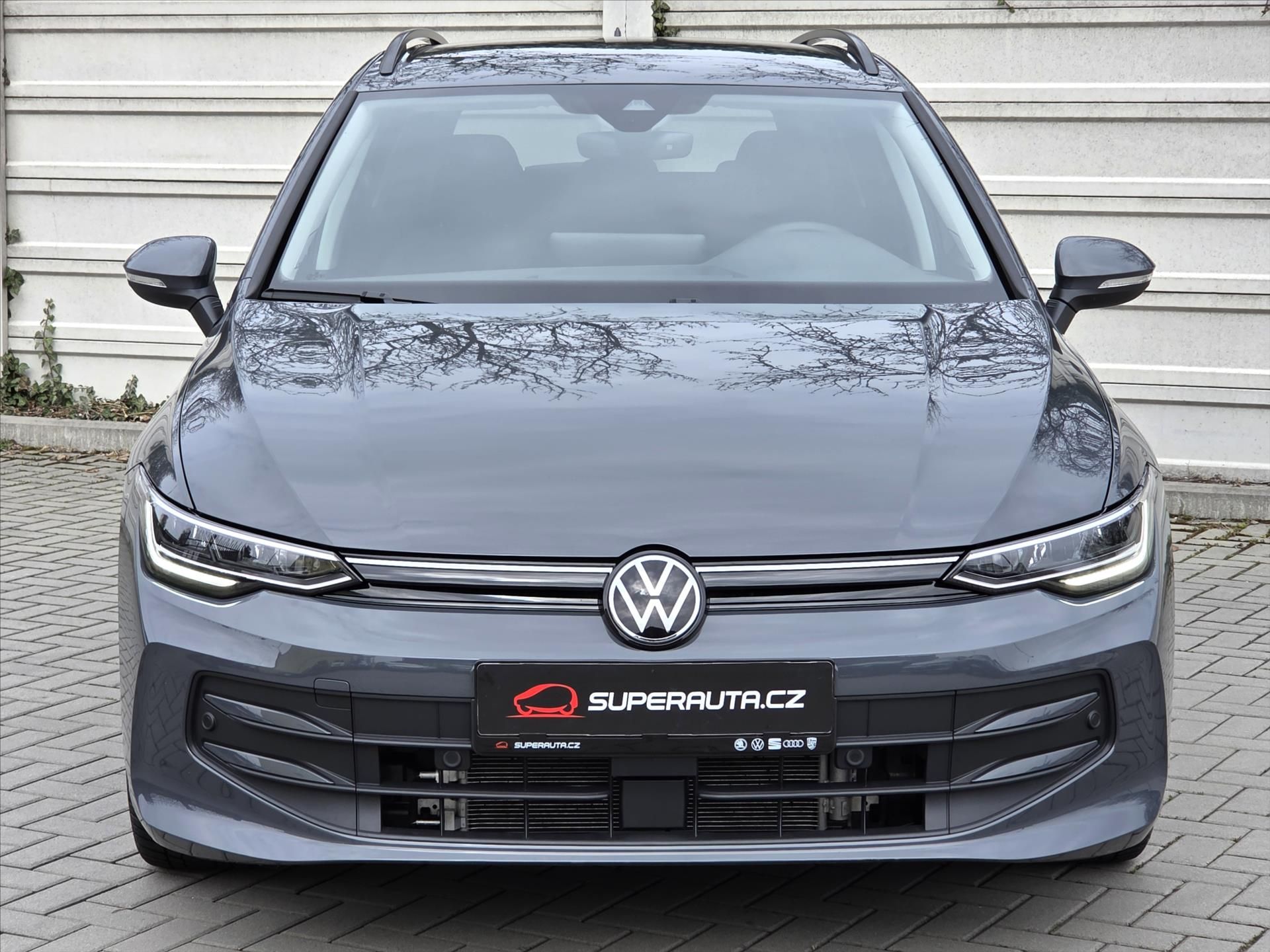 Volkswagen Golf, 1,5 eTSi 110kW DSG Life Tov.zá - fotka 2