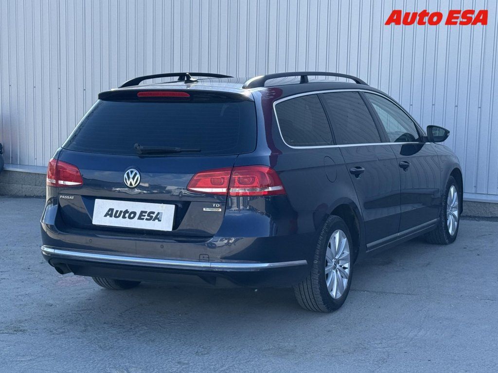 Volkswagen Passat, 1.6TDi,AC,tempo,park.asist - fotka 4