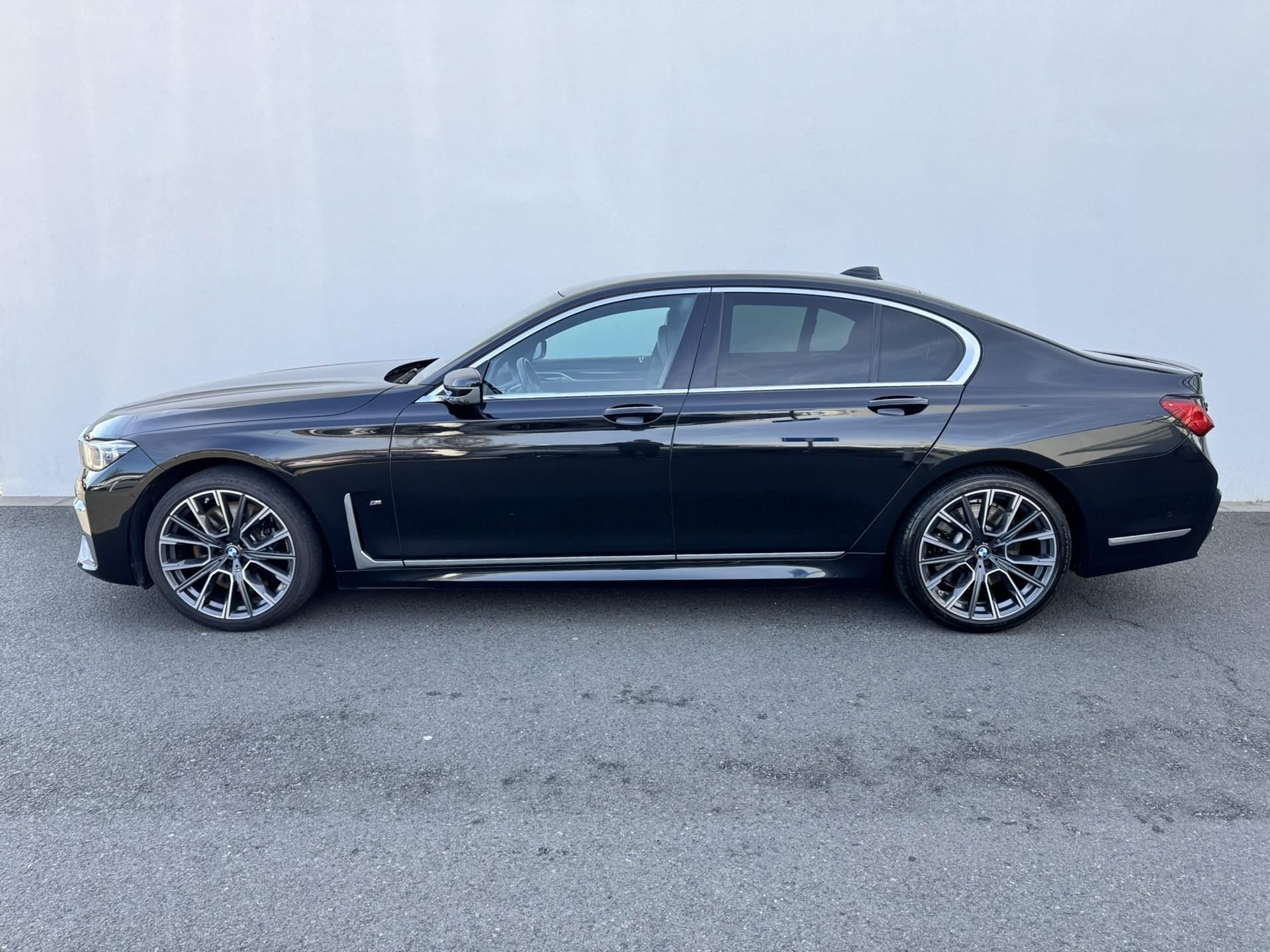 BMW Řada 7, 730d xDrive Mpaket - fotka 3