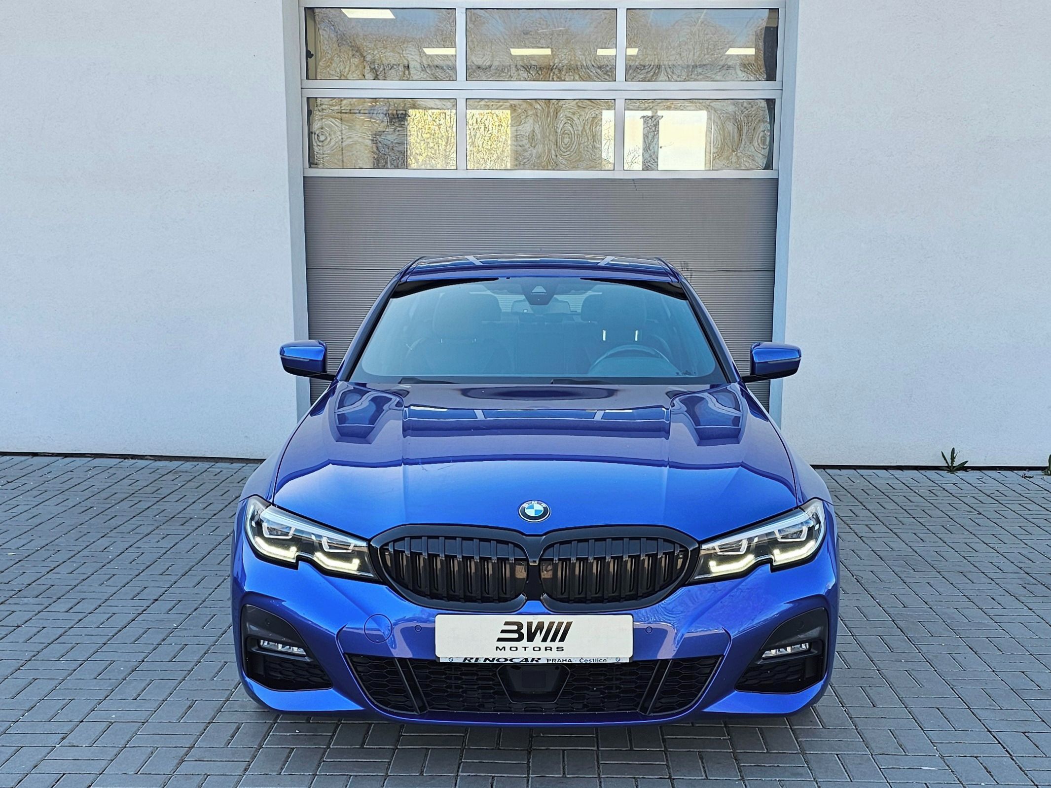 BMW Řada 3, 320D xDrive - fotka 2