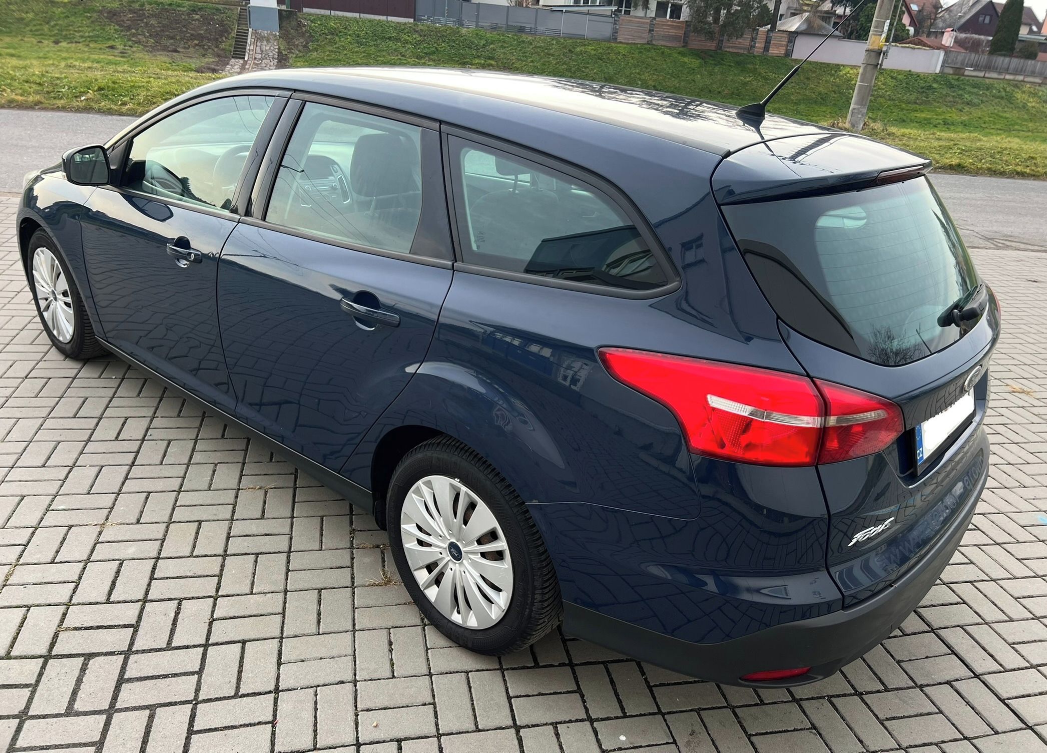 Ford Focus, 1,6 TDCi 70 kW, ČR, STK 7/2027 - fotka 3