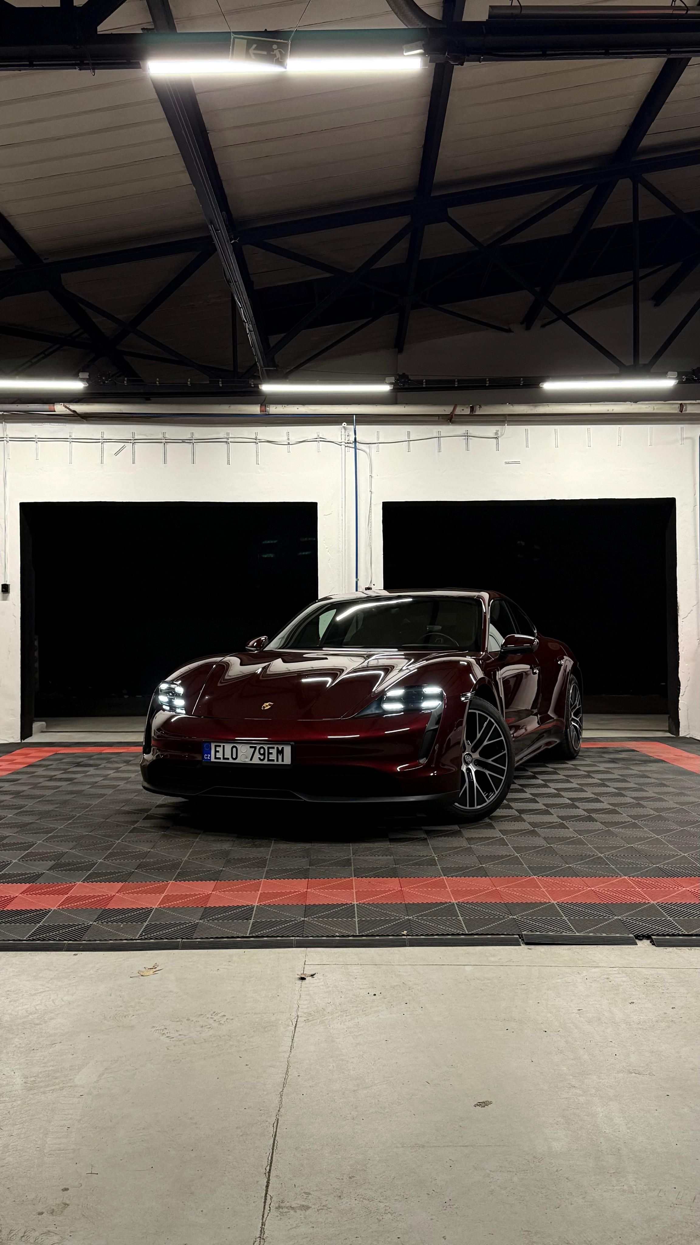Porsche Taycan