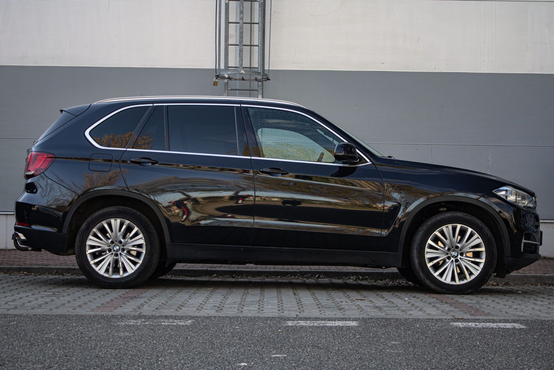 BMW X5 - fotka 4