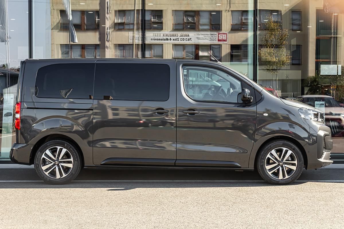 Citroën SpaceTourer, 2,2 SHINE L2 BlueHDi 180k - fotka 5