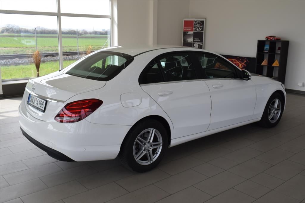 Mercedes-Benz Třídy C, 2,2 CDI, ČR,106814 km,serviska - fotka 6