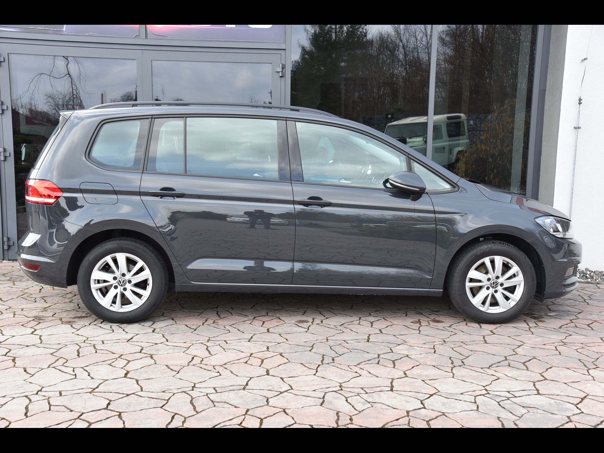 Volkswagen Touran, 2.0 TDi Comfortline - fotka 5