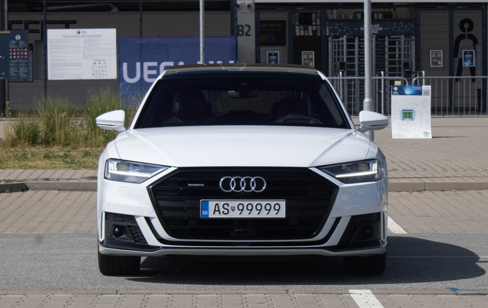 Audi A8 - fotka 2
