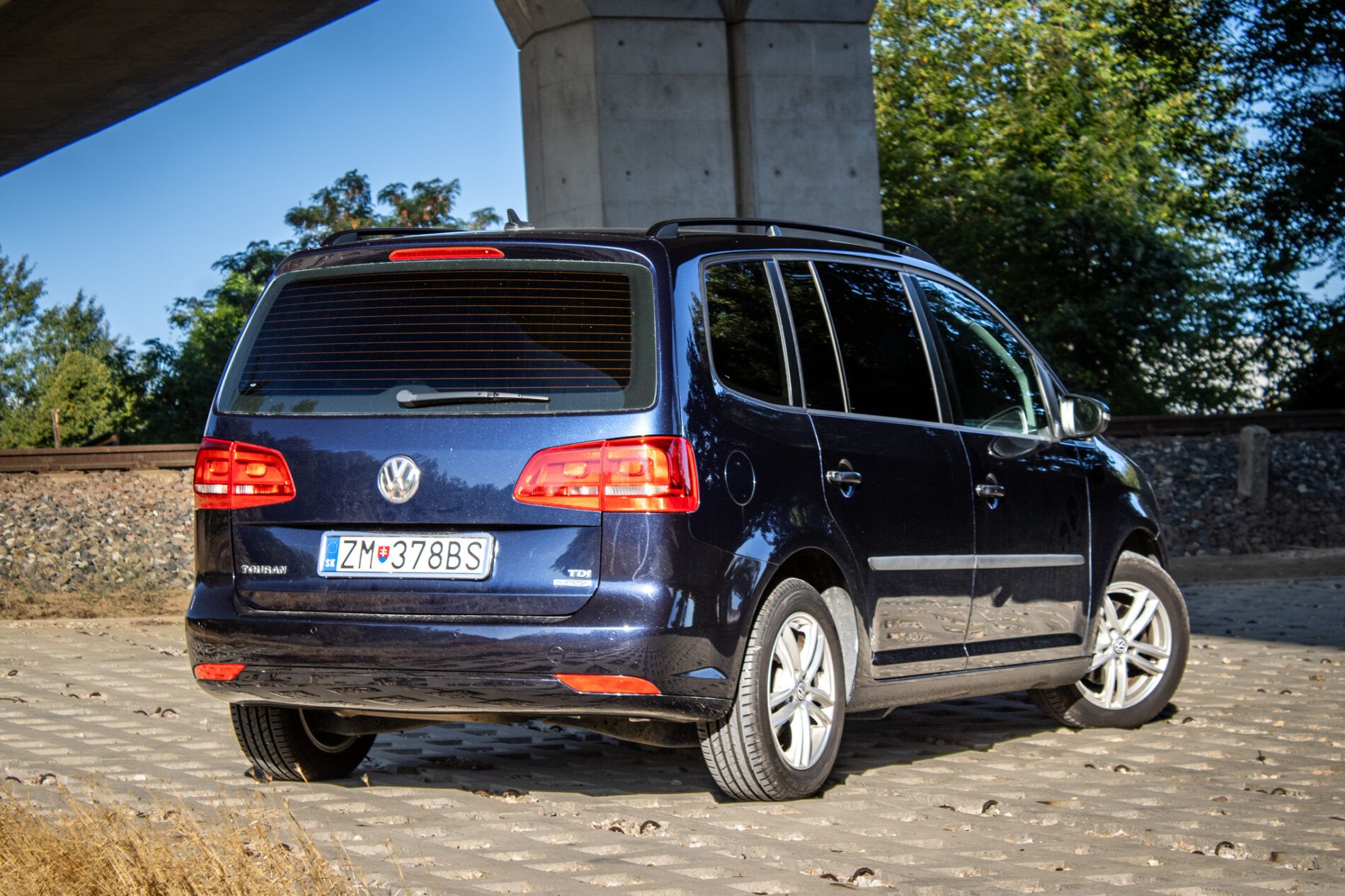 Volkswagen Touran - fotka 5
