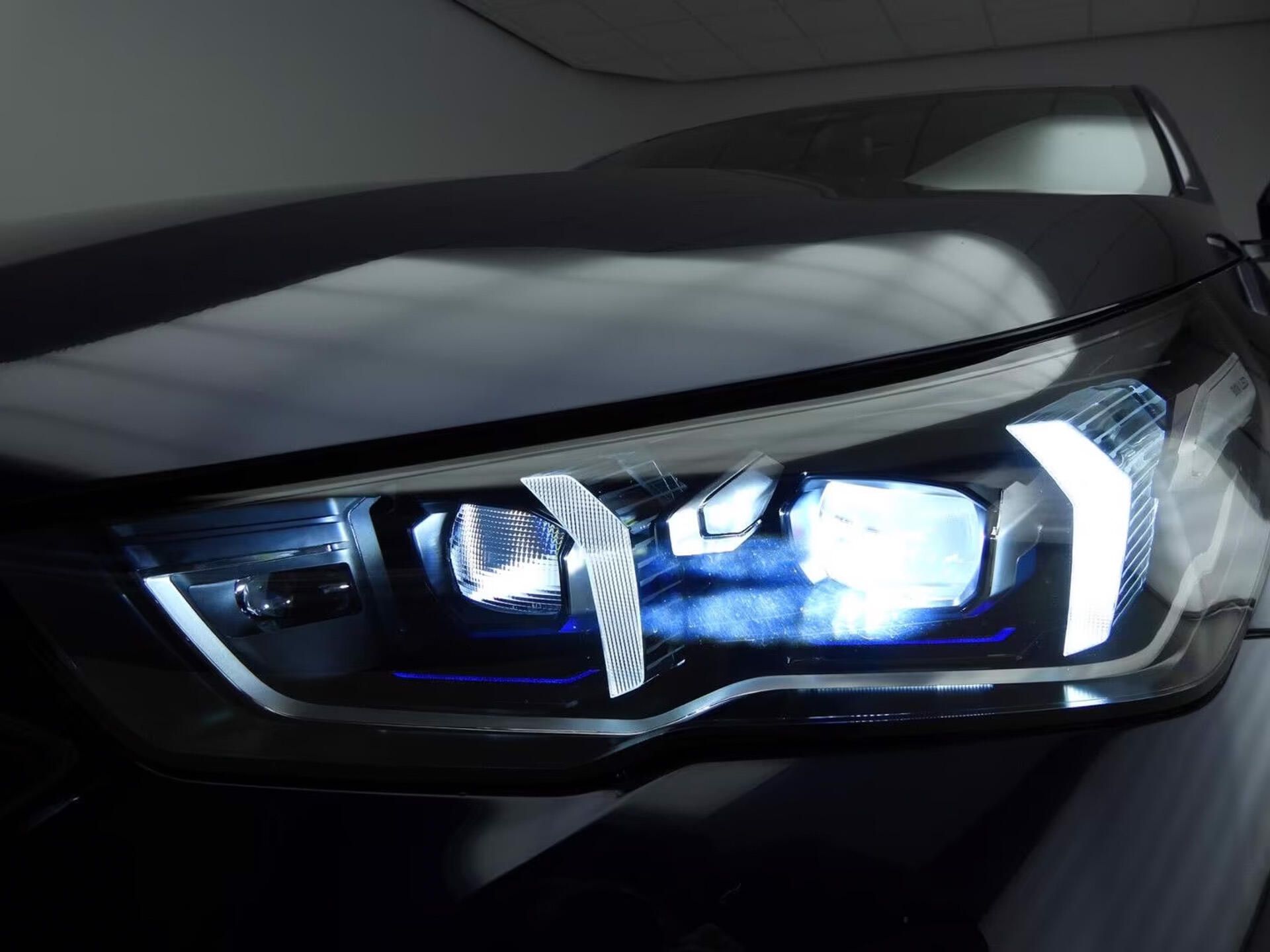 BMW i5, xDrive40 M-Sport 4zon H/K Vent - fotka 6