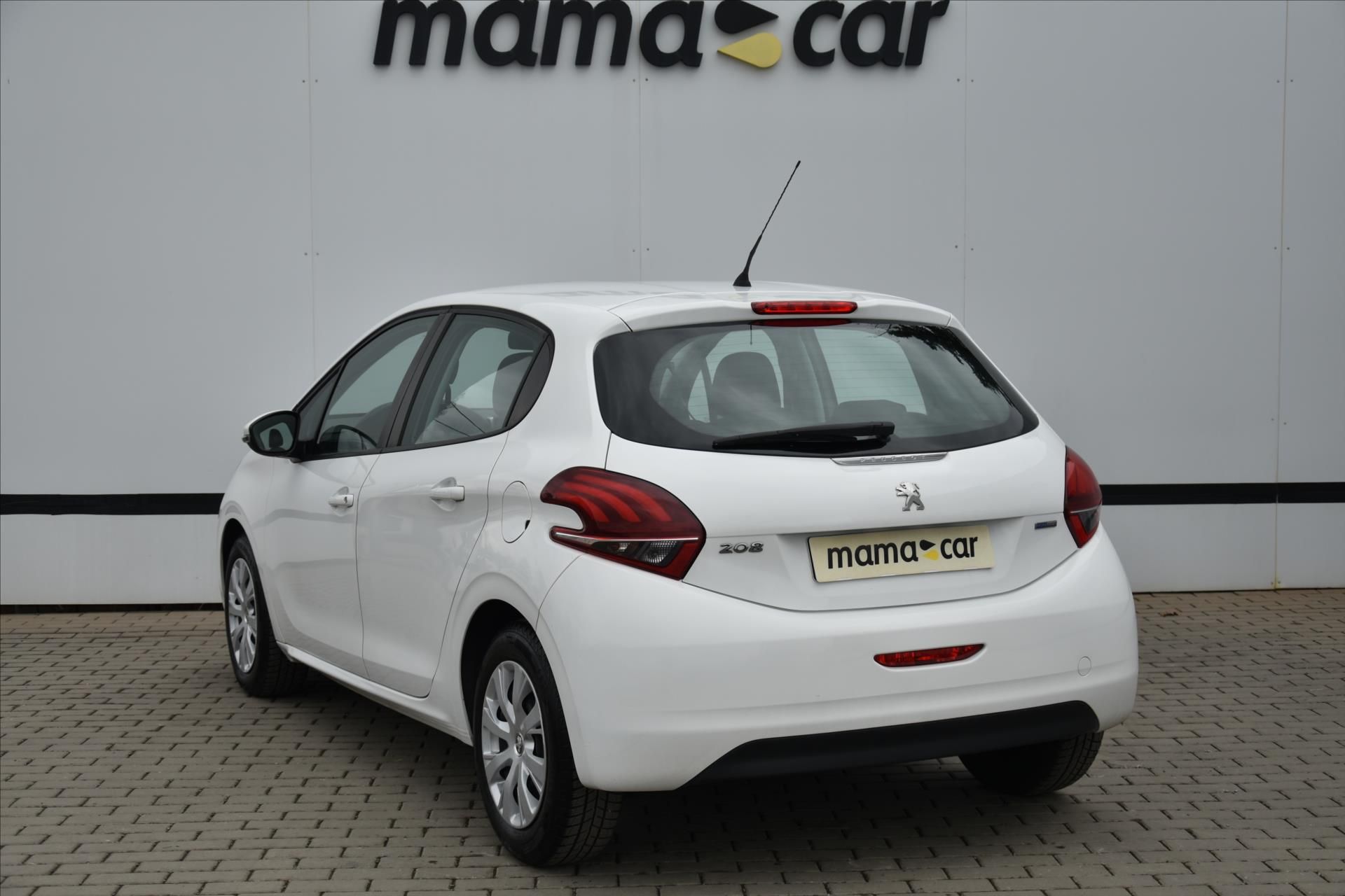 Peugeot 208, 1.2i 60kW 1.MAJITEL DPH ČR - fotka 5