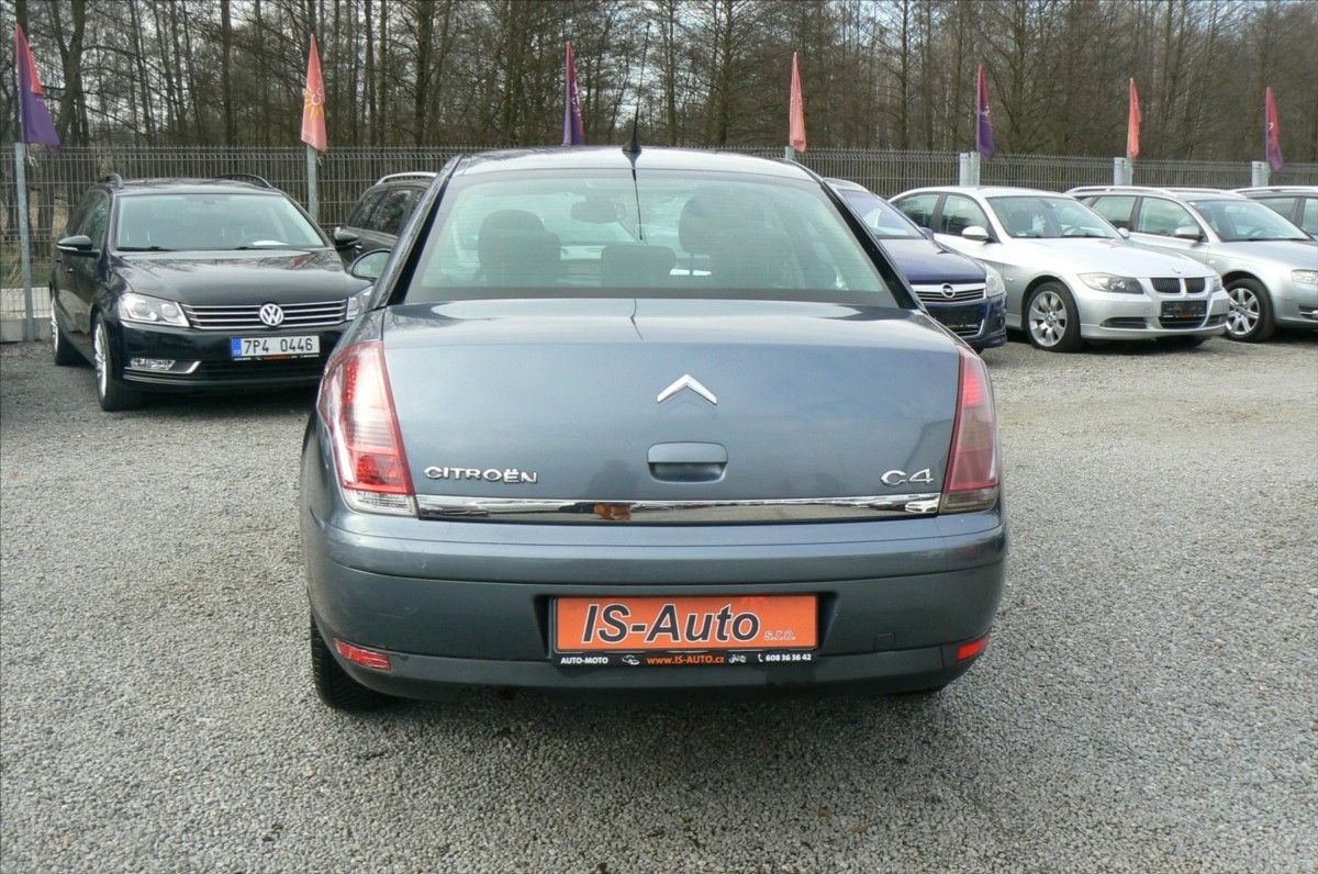 Citroën C4, 1,6 I  16V-1. MAJITEL ČR - fotka 6