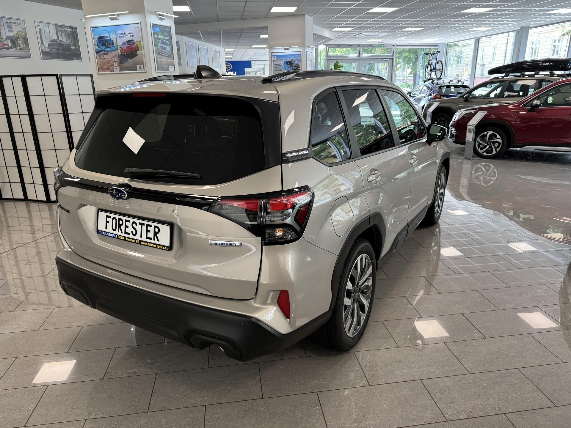 Subaru Forester, Touring Lineartronic - fotka 5