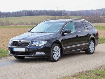 2.0TDI 125kW DSG Elegance Kůže