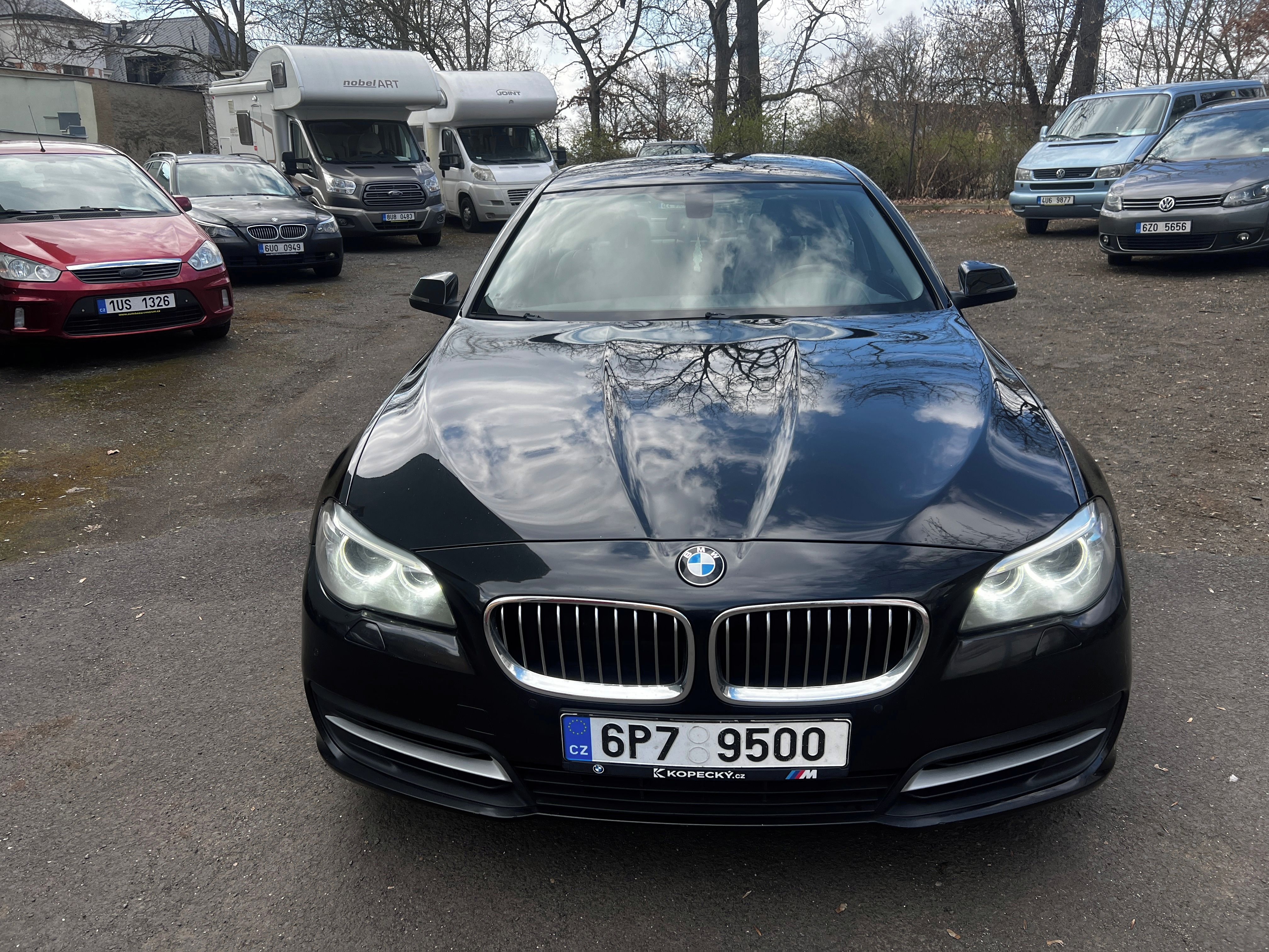 BMW Řada 5, 525 Xd, 160 Kw, pěkný stav - fotka 2