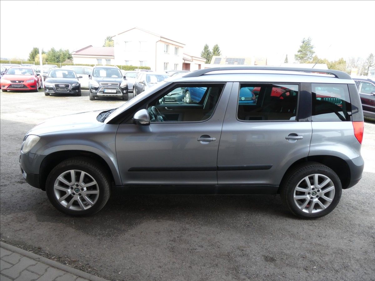 Škoda Yeti, 1,8 TSI 118 kW Experience 4x4 - fotka 6