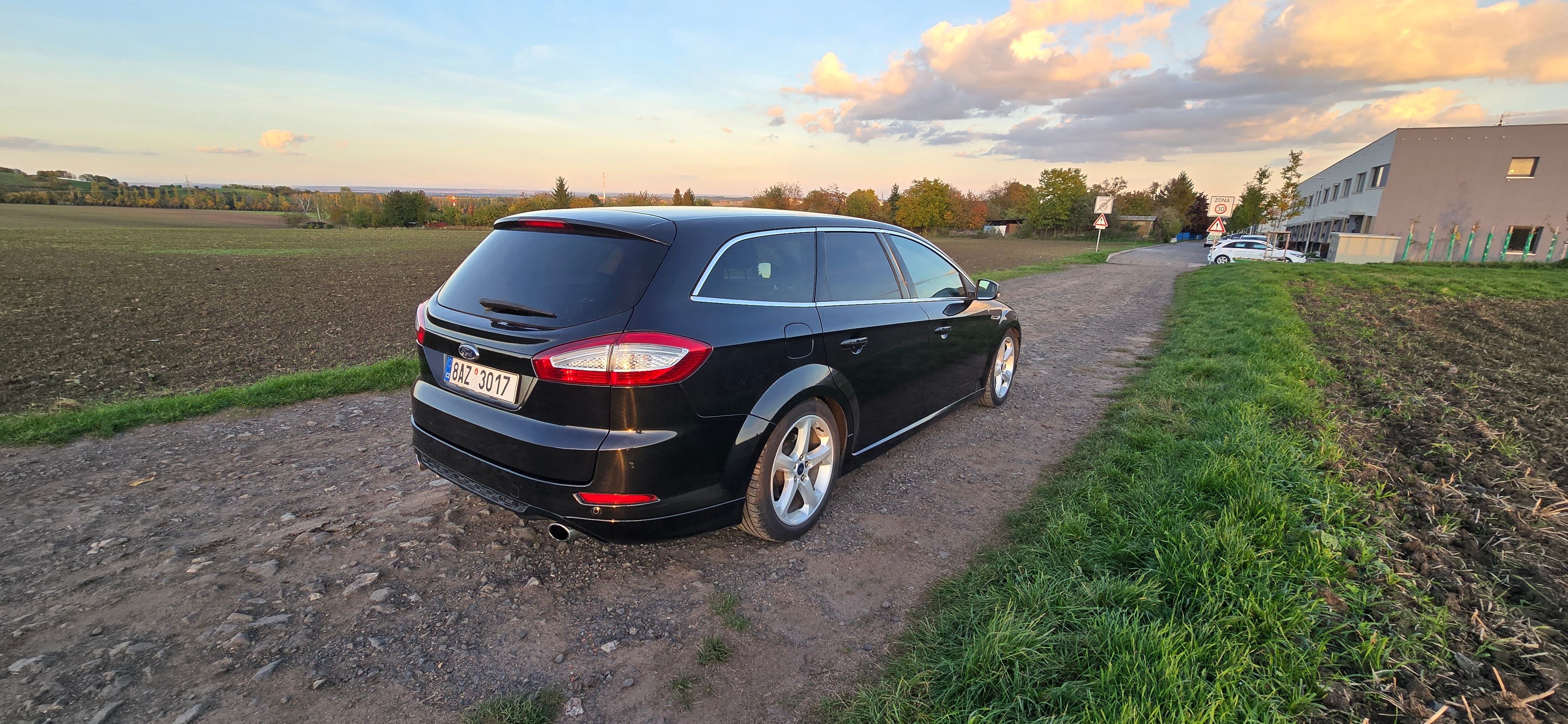 Ford Mondeo, 2,2 TDCi Titanium S - fotka 4
