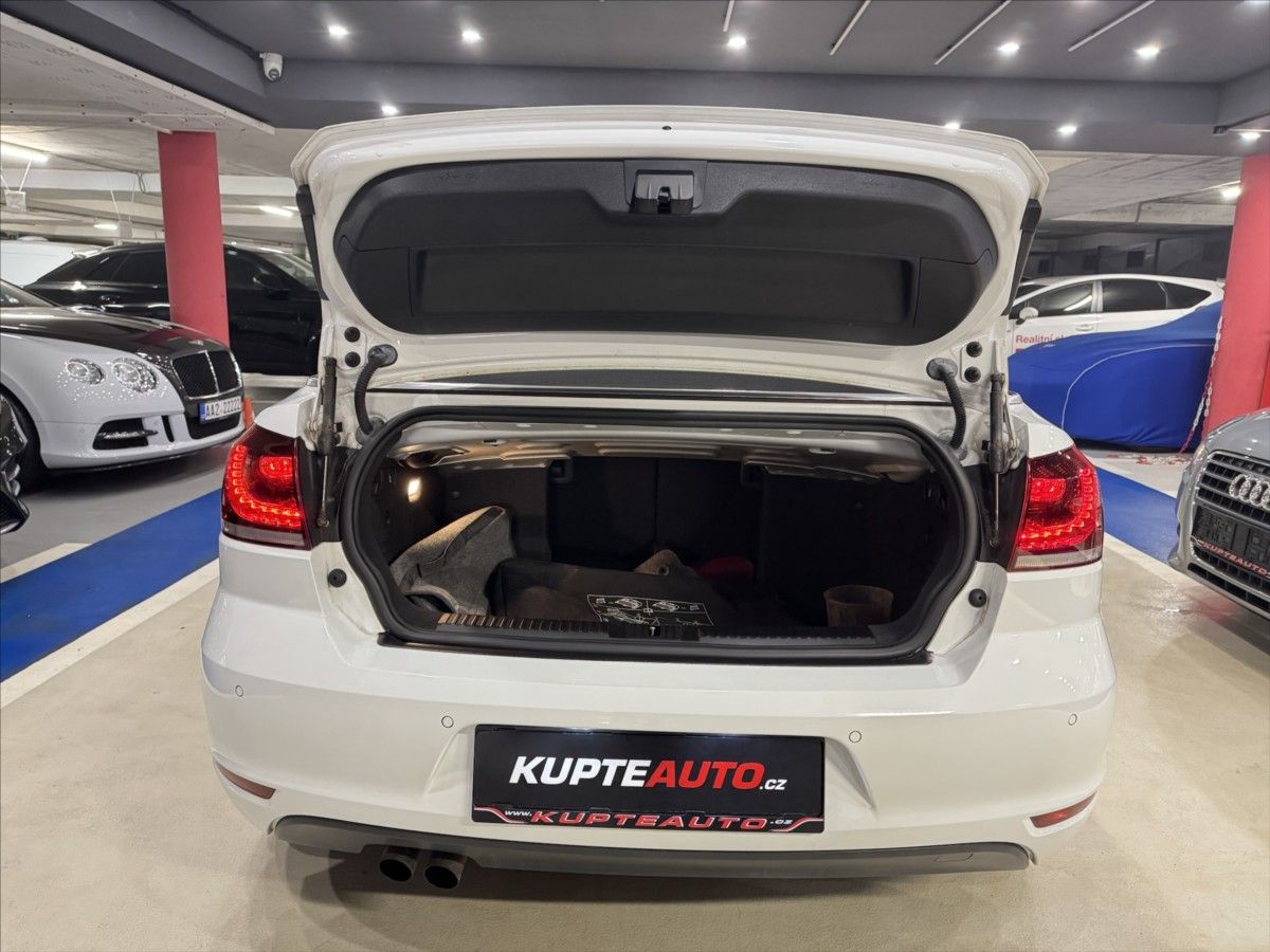 Volkswagen Golf, 1,4 TSI  Highline-Vienna paket - fotka 6
