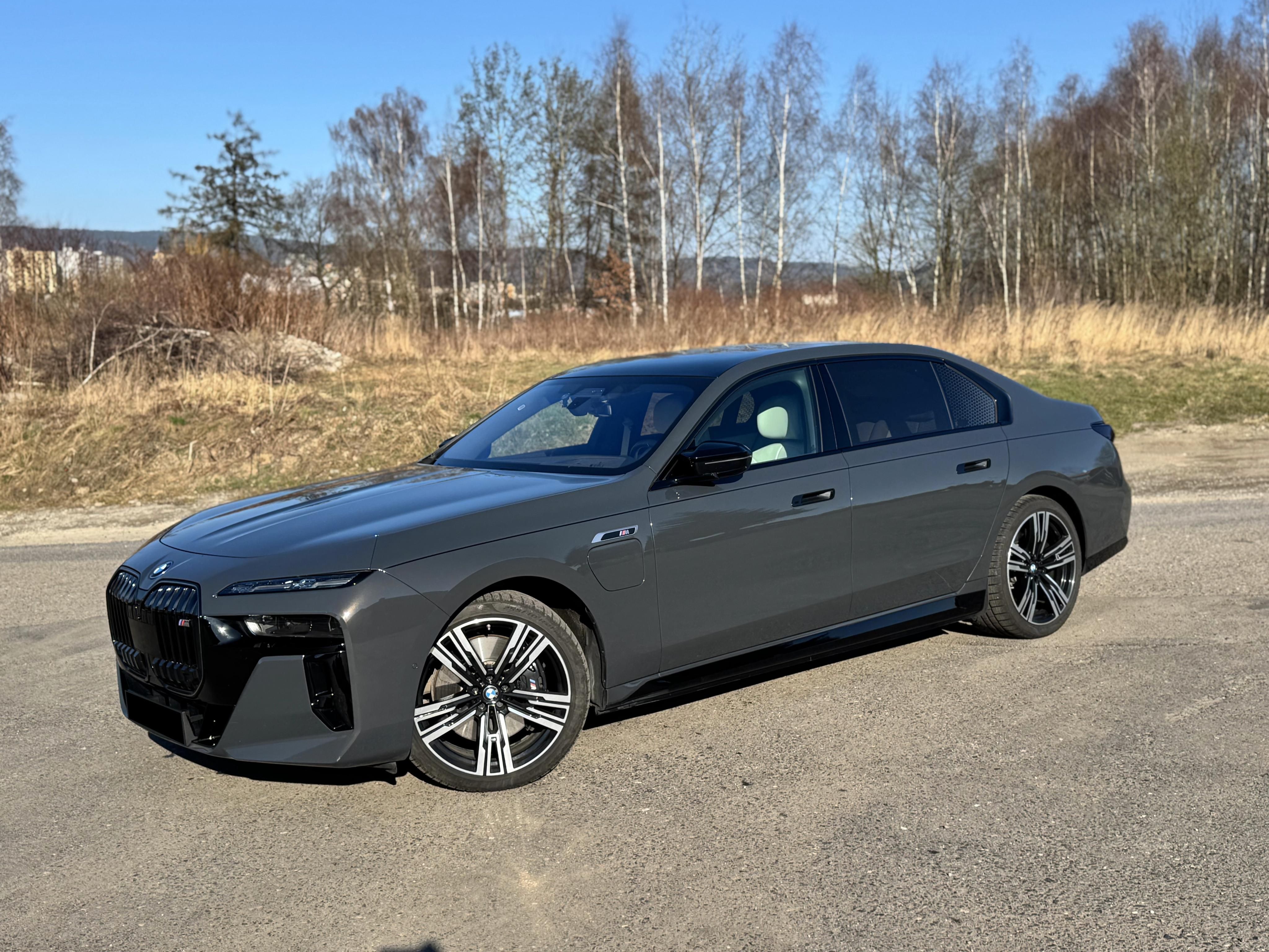 BMW Řada 7, M760e ZÁRUKA 3/27,PŮVOD CZ - fotka 2
