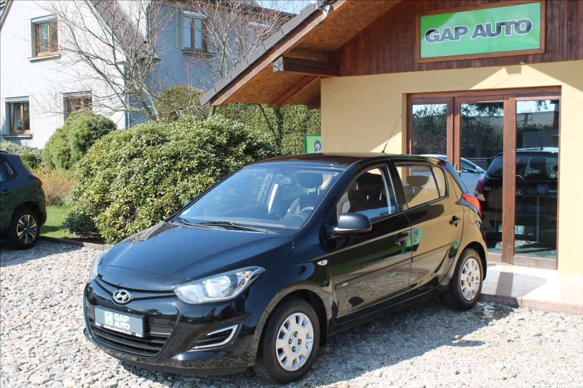 Hyundai i20, 1.2i 63kW KLIMA - fotka 3