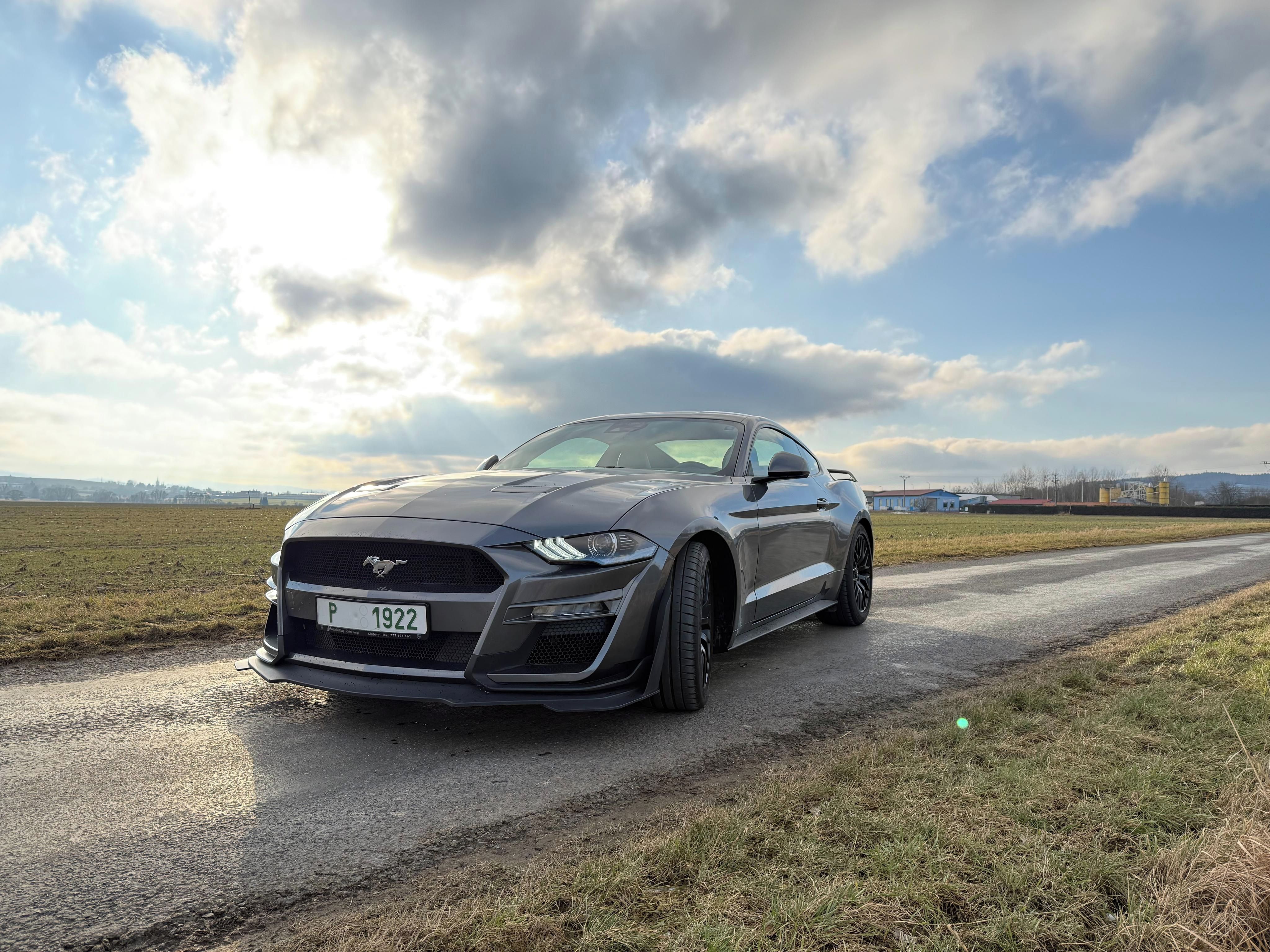 Ford Mustang, 5.0 GT - fotka 4