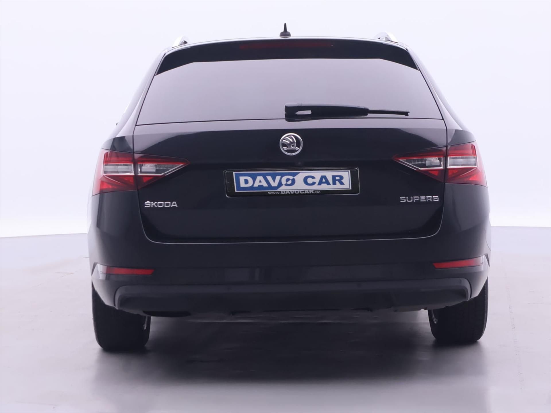 Škoda Superb, 1,6 TDI DSG Style Panorama - fotka 6