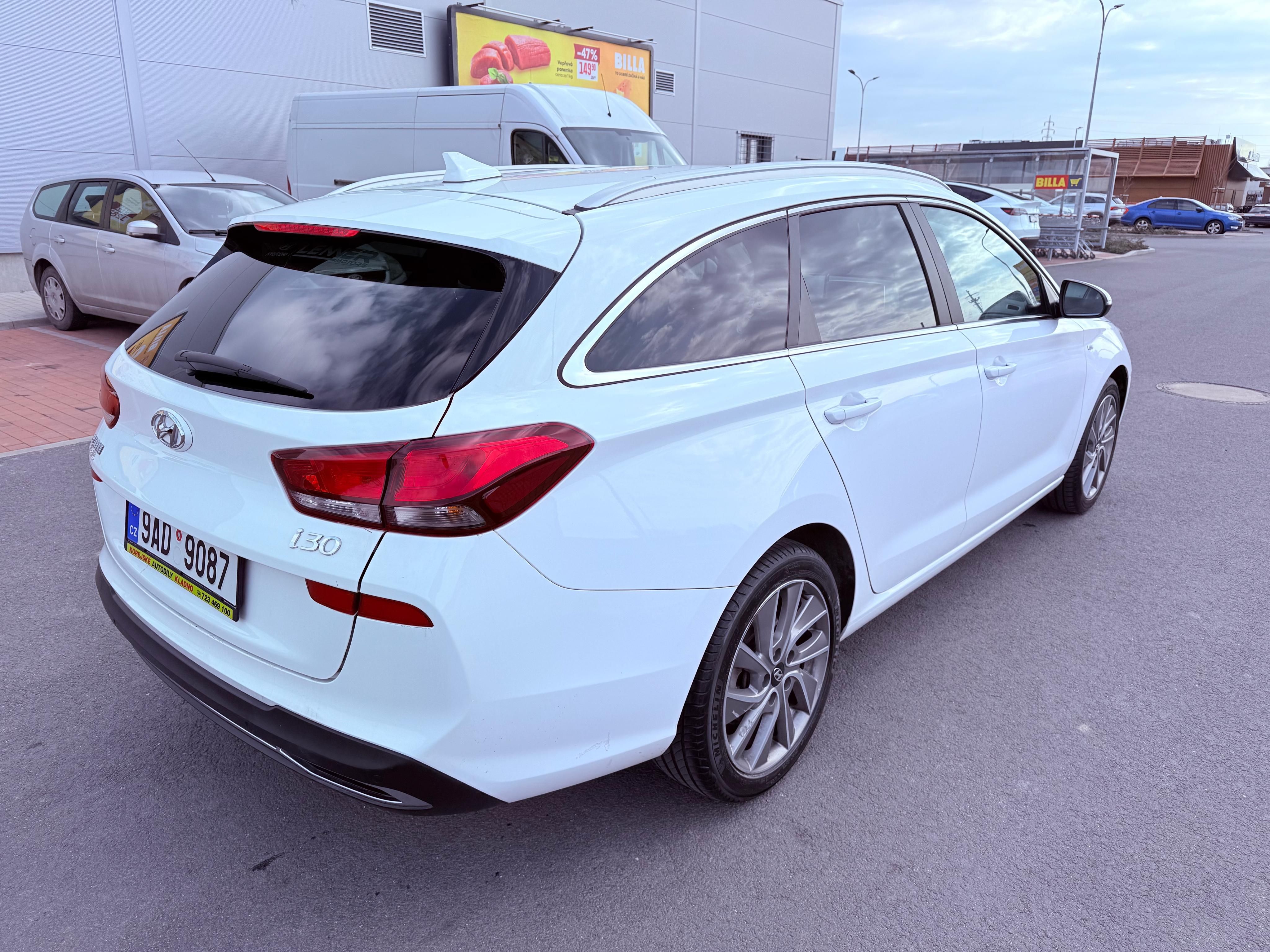 Hyundai i30, 1.5 T-GDi MHEV - fotka 3