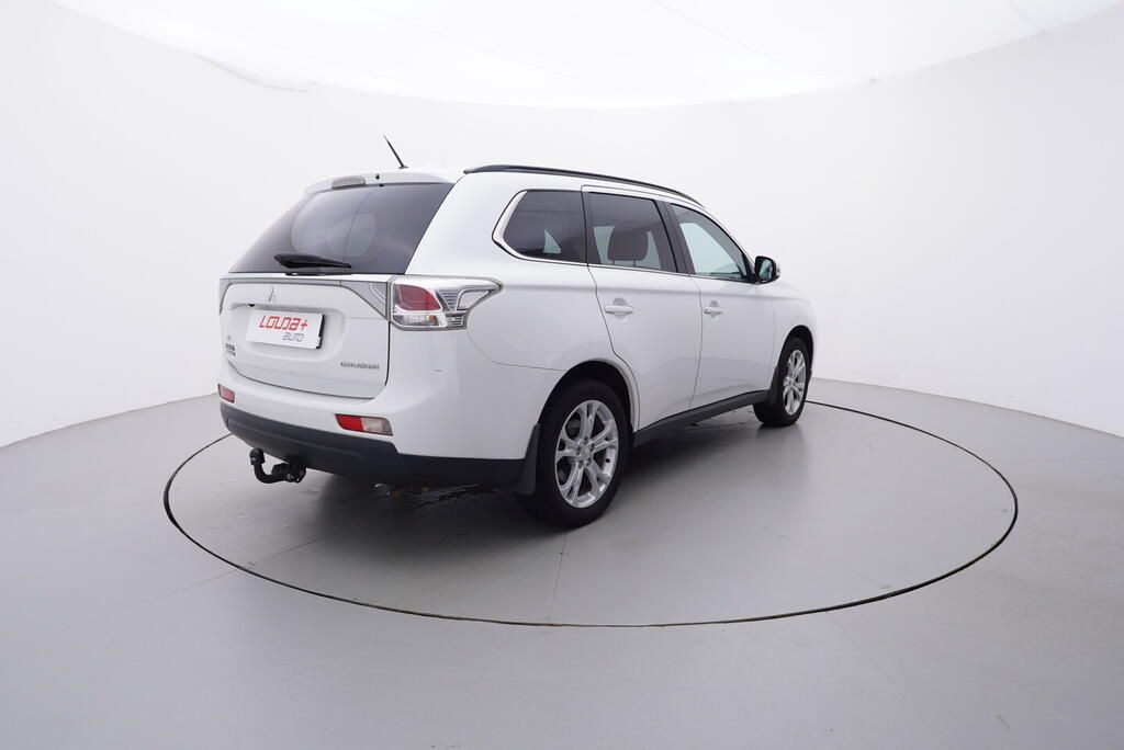 Mitsubishi Outlander, 2.3 110 kW - fotka 5
