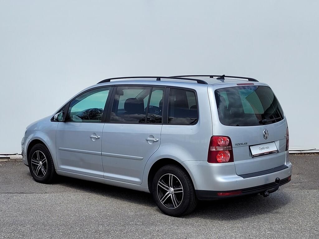 Volkswagen Touran, Highline 1.4 TSI 103 kW - fotka 6