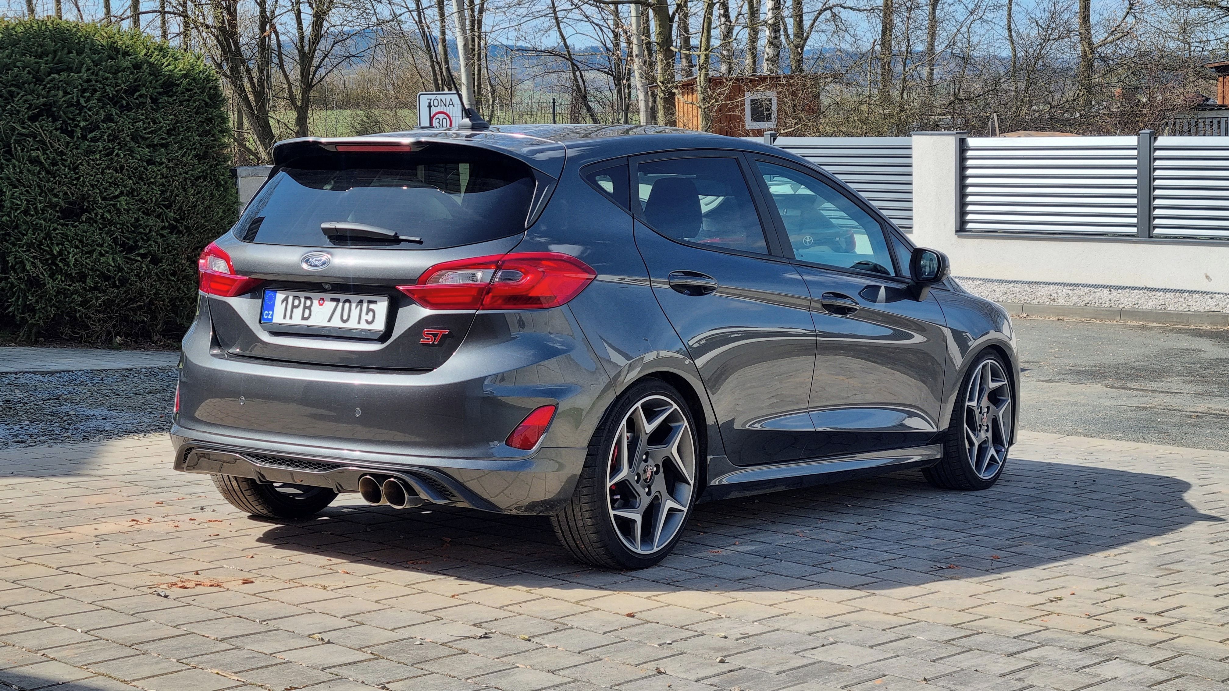 Ford Fiesta, ST PERFORMANCE RECARO - fotka 3