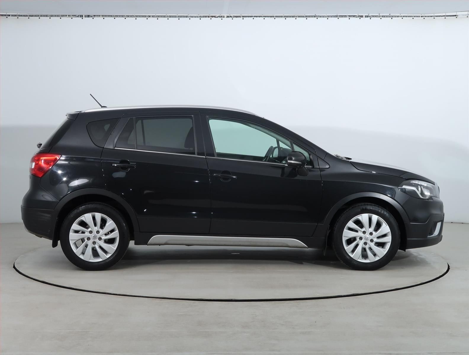 Suzuki SX4 S-Cross, 1.4 BoosterJet, Automat, ČR - fotka 6