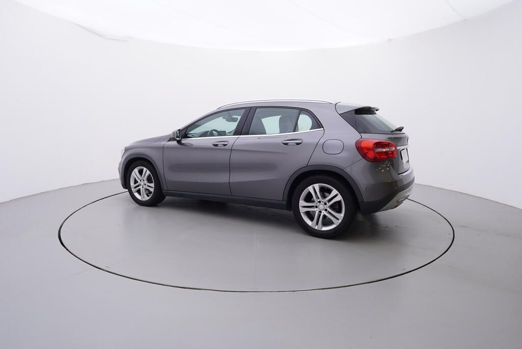 Mercedes-Benz GLA, Urban 2.0 155 kW - fotka 3