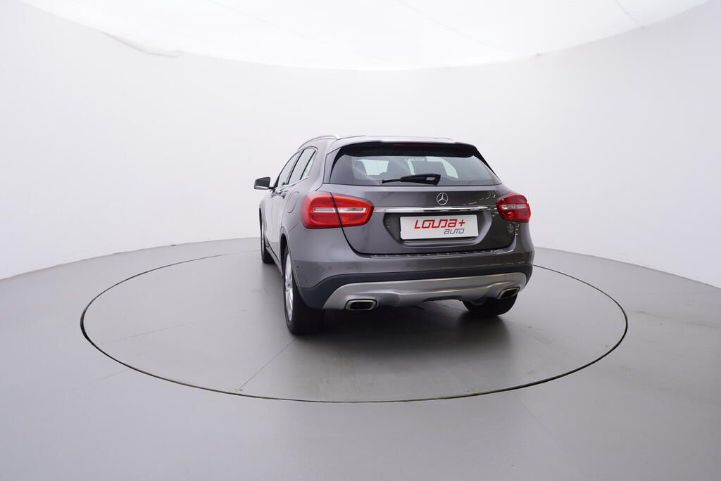 Mercedes-Benz GLA, Urban 2.0 155 kW - fotka 4