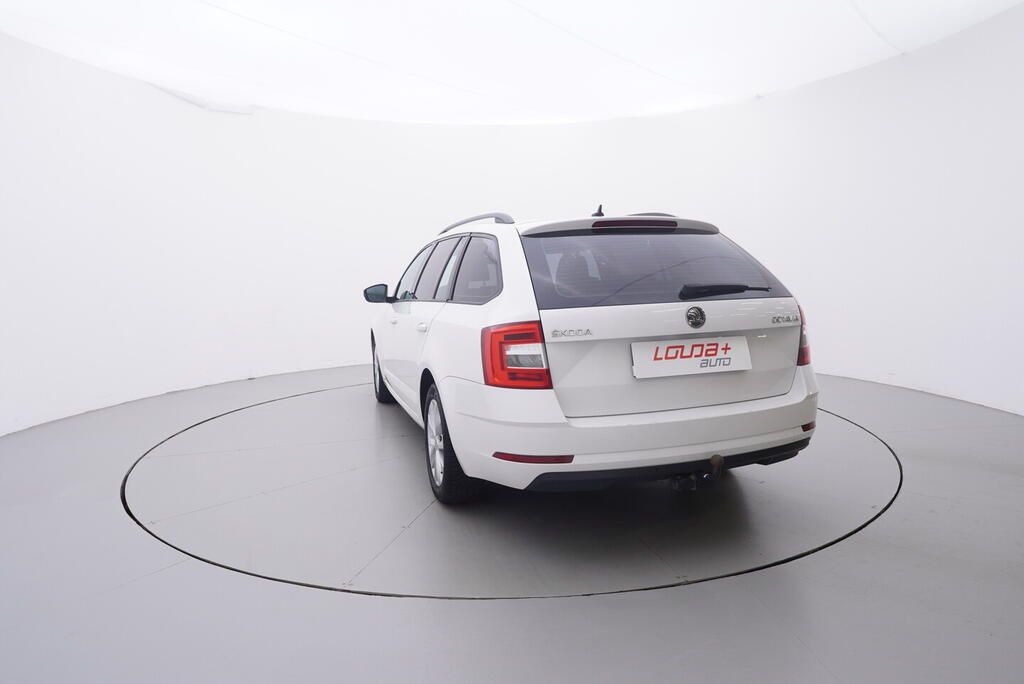 Škoda Octavia, Bussines 1.0 TSI 85 kW - fotka 4