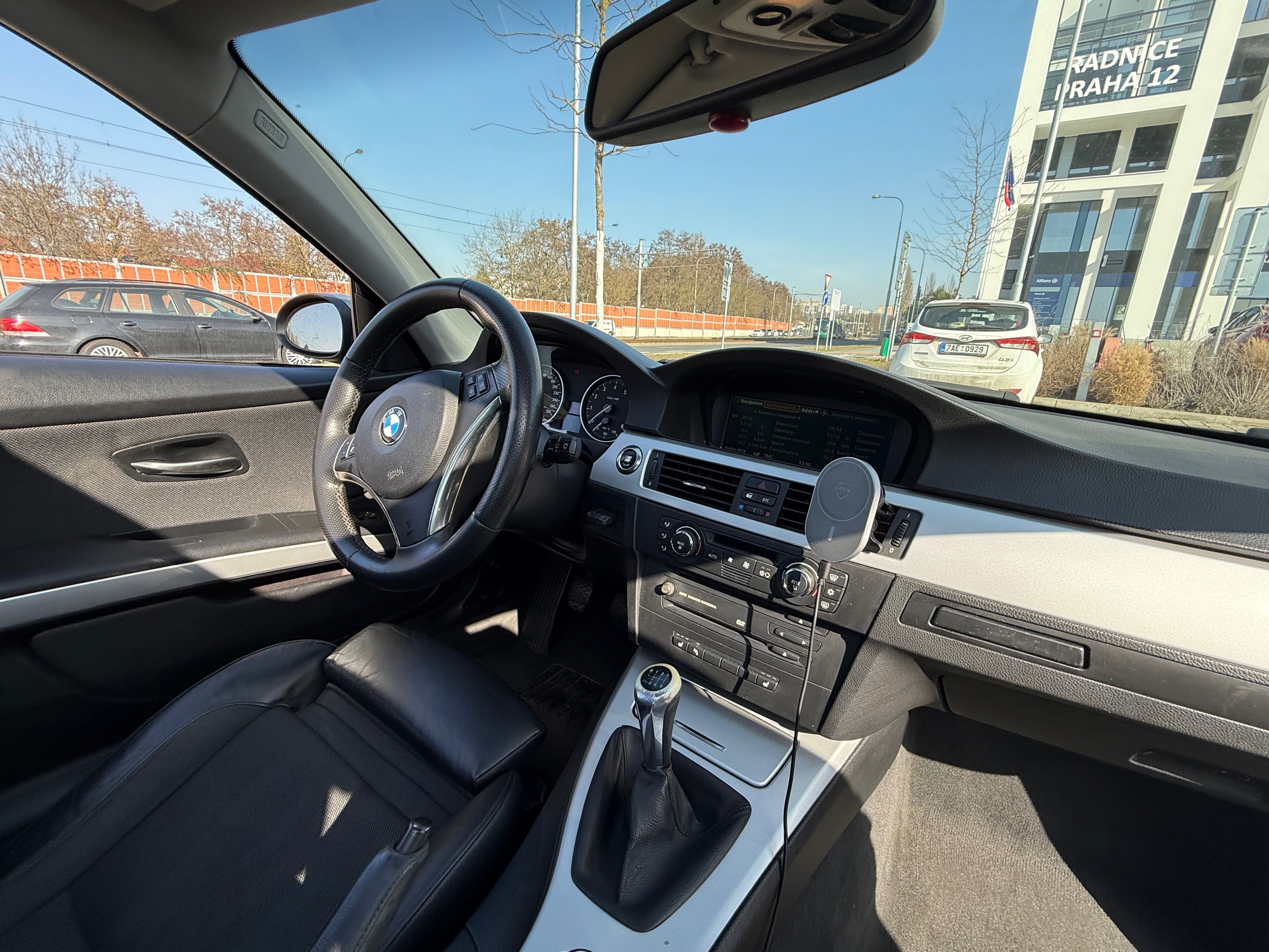 BMW Řada 3, BMW 325i, N52, manuál - fotka 6
