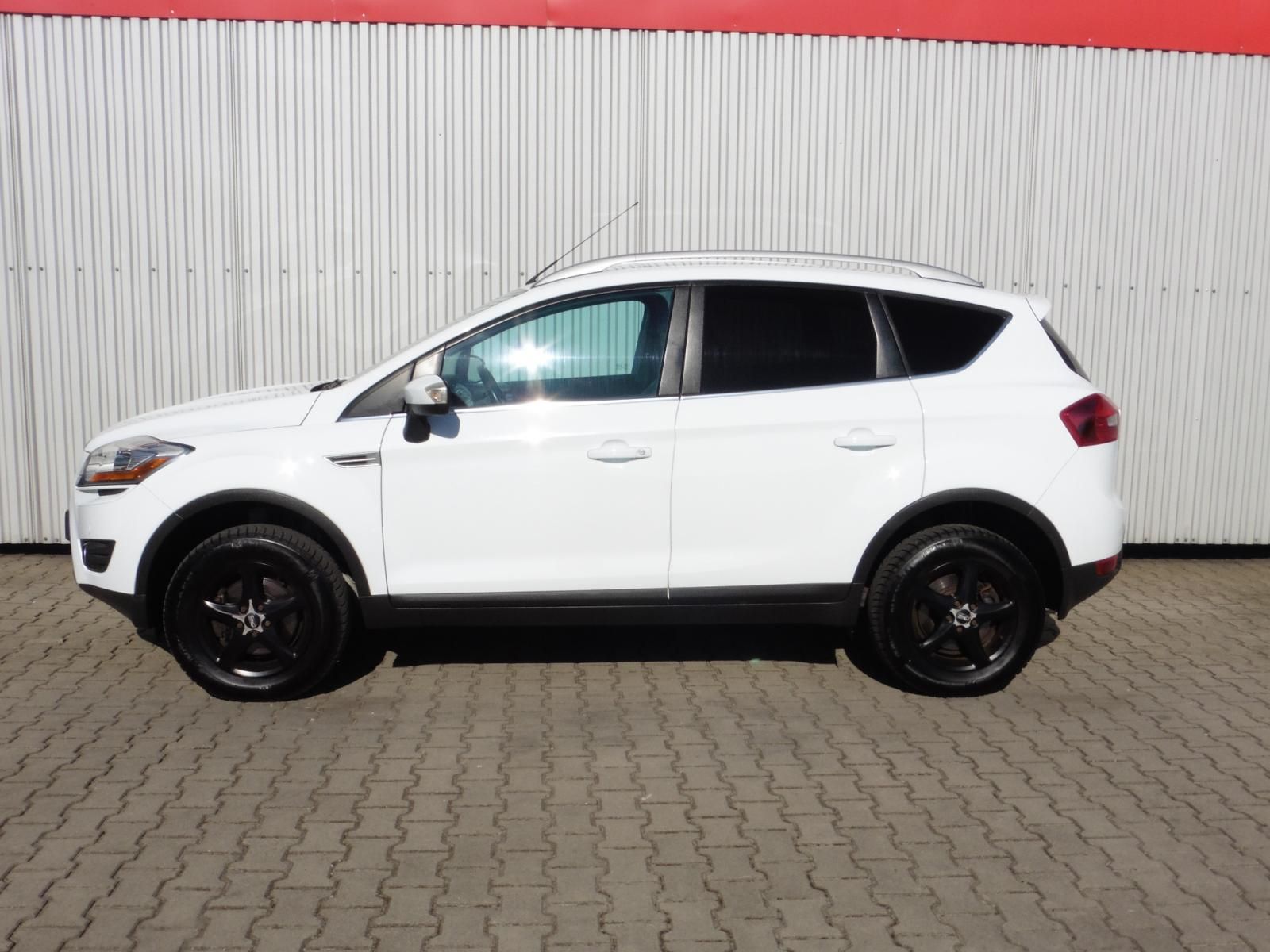 Ford Kuga, 2,0 TDCi Titanium 4X4 - fotka 6