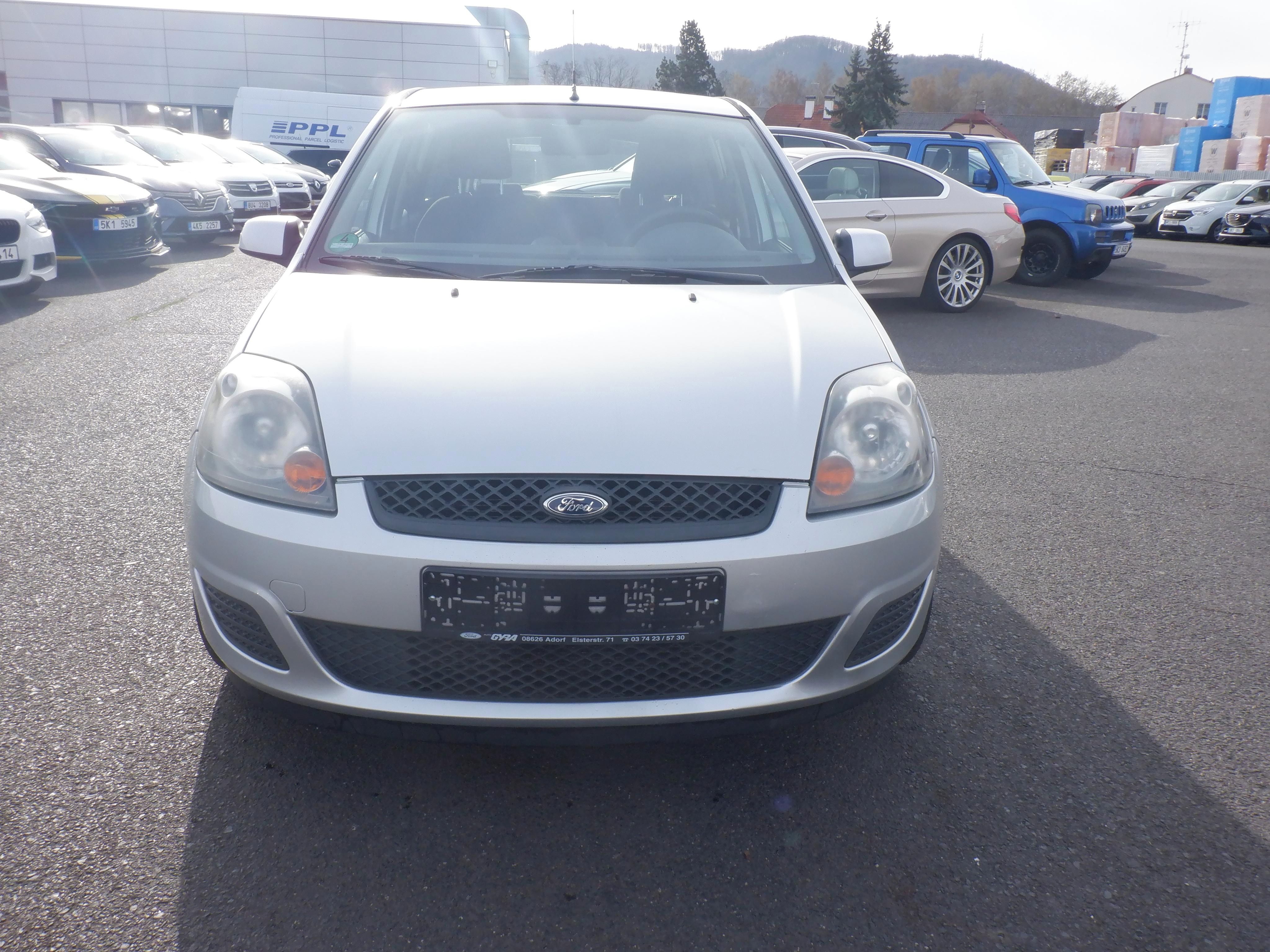 Ford Fiesta, 1.4i,1.majitel - fotka 2