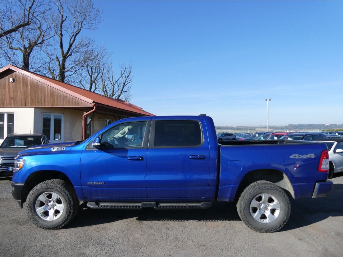 Dodge Ram 1500, 5,7 HEMI 295kW BIGHORN - fotka 6