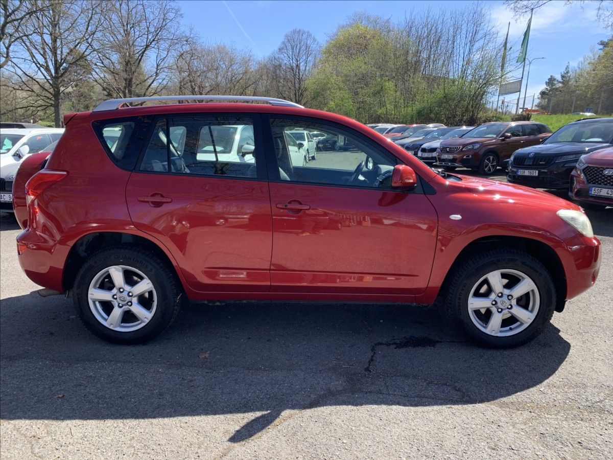 Toyota Rav4, 2,0 i 4x4 CEBIA - fotka 4