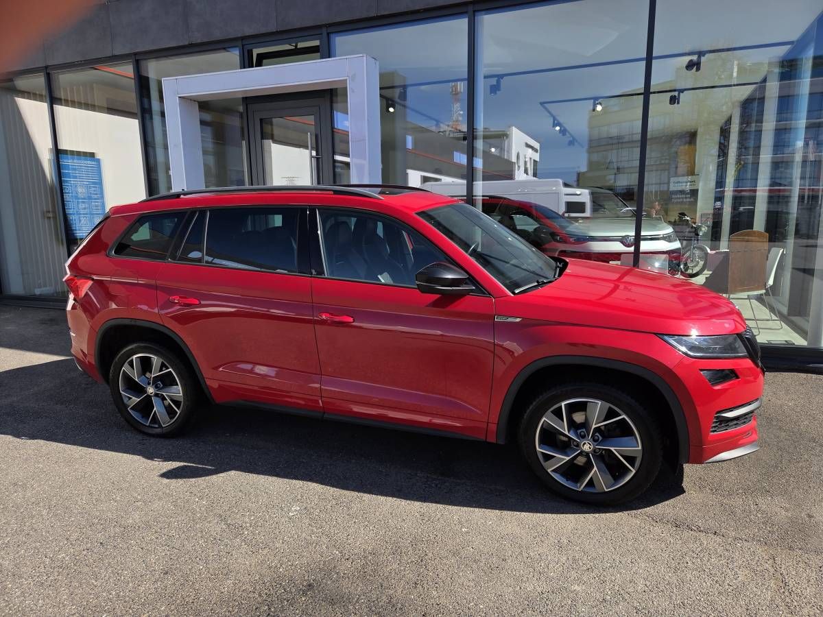 Škoda Kodiaq, 2.0 TDI DSG 4x4 Sportline 7mís - fotka 4